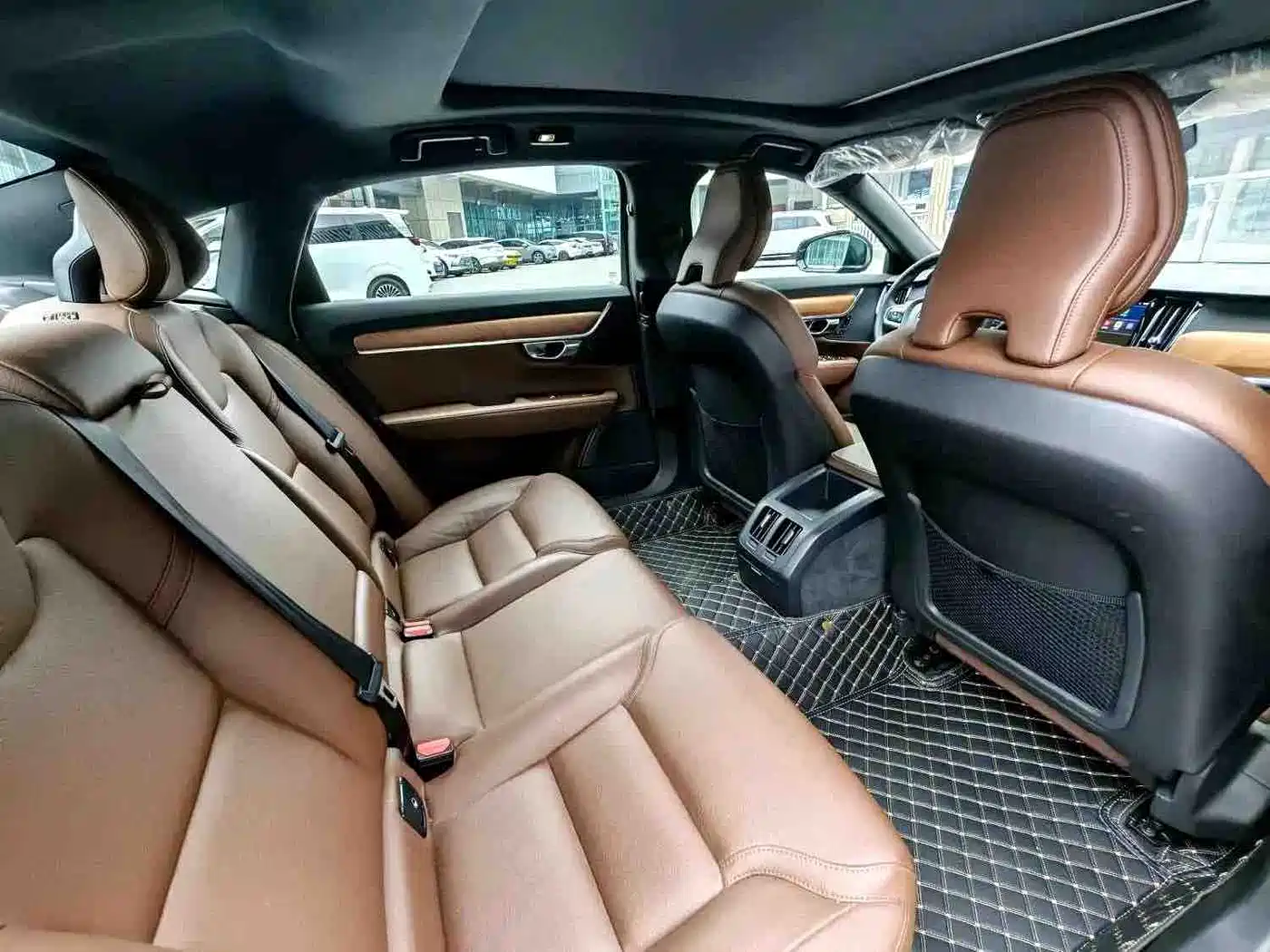 Фото 7 - Volvo S90