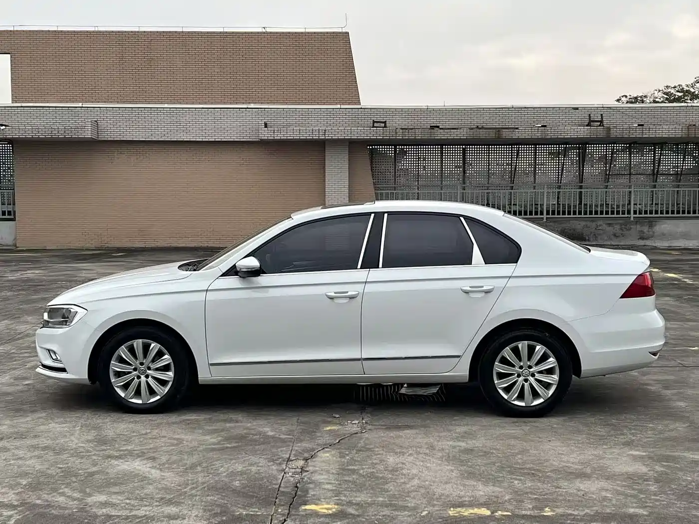 Volkswagen Bora 2018 1.5L Automatic Comfort фото 8