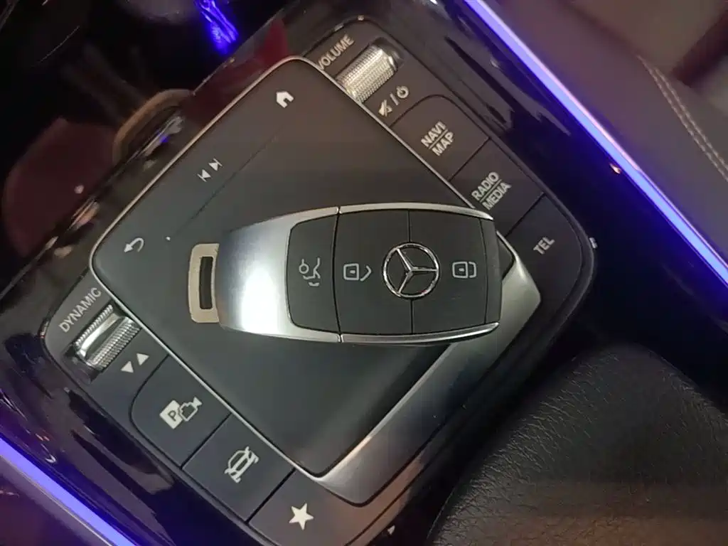 Mercedes-Benz EQA 2022 EQA 300 4MATIC Launch Special Edition фото 9