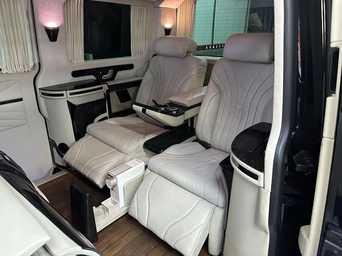 Volkswagen Multivan 2019 2.0TSI 4WD Premium 7-seater фото 9