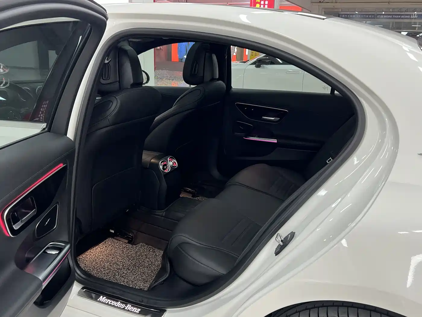 Mercedes-Benz C-Class 2024 Second Facelift C 260 L Sport фото 20