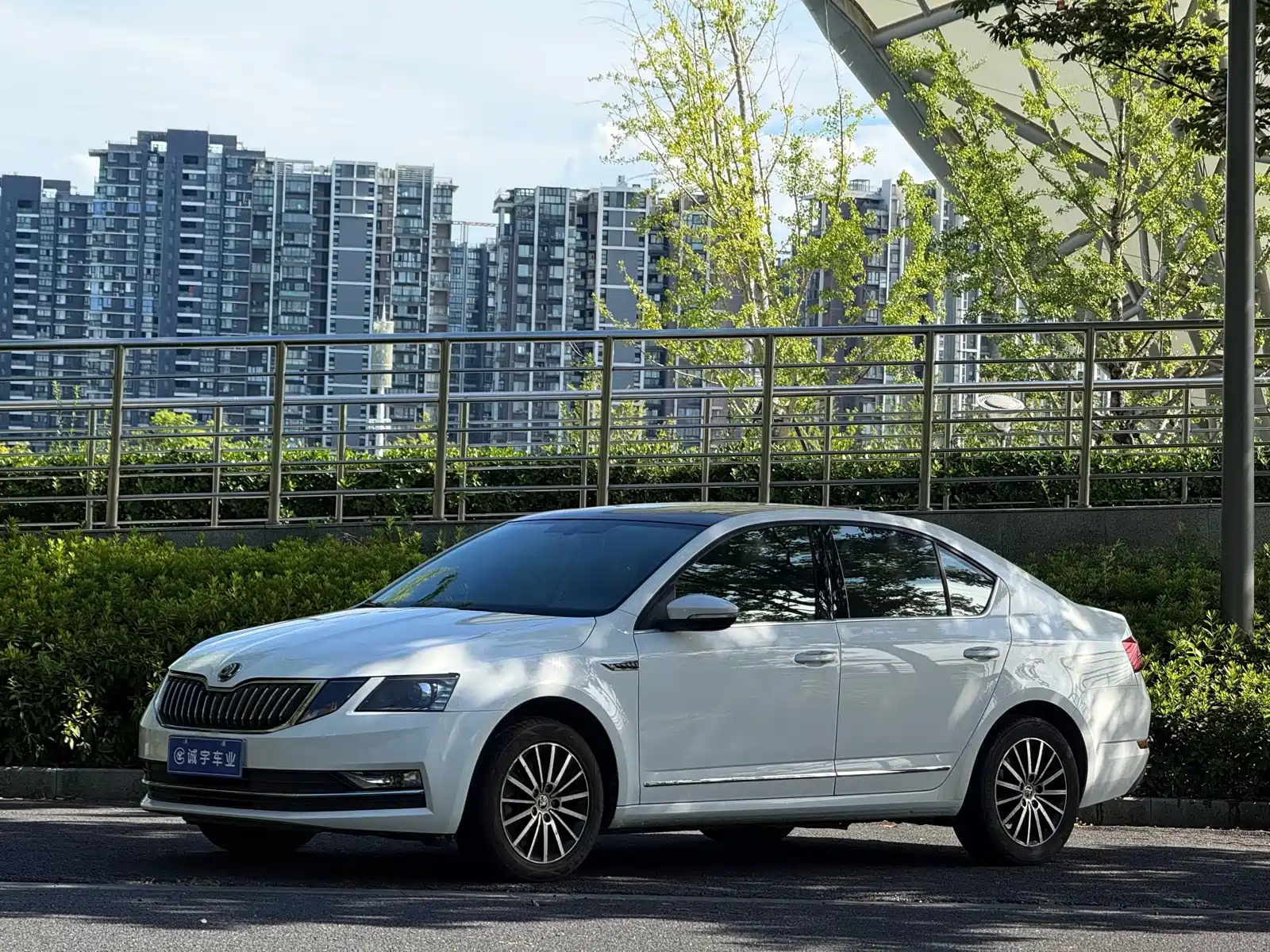 Фото 1 - Škoda Octavia