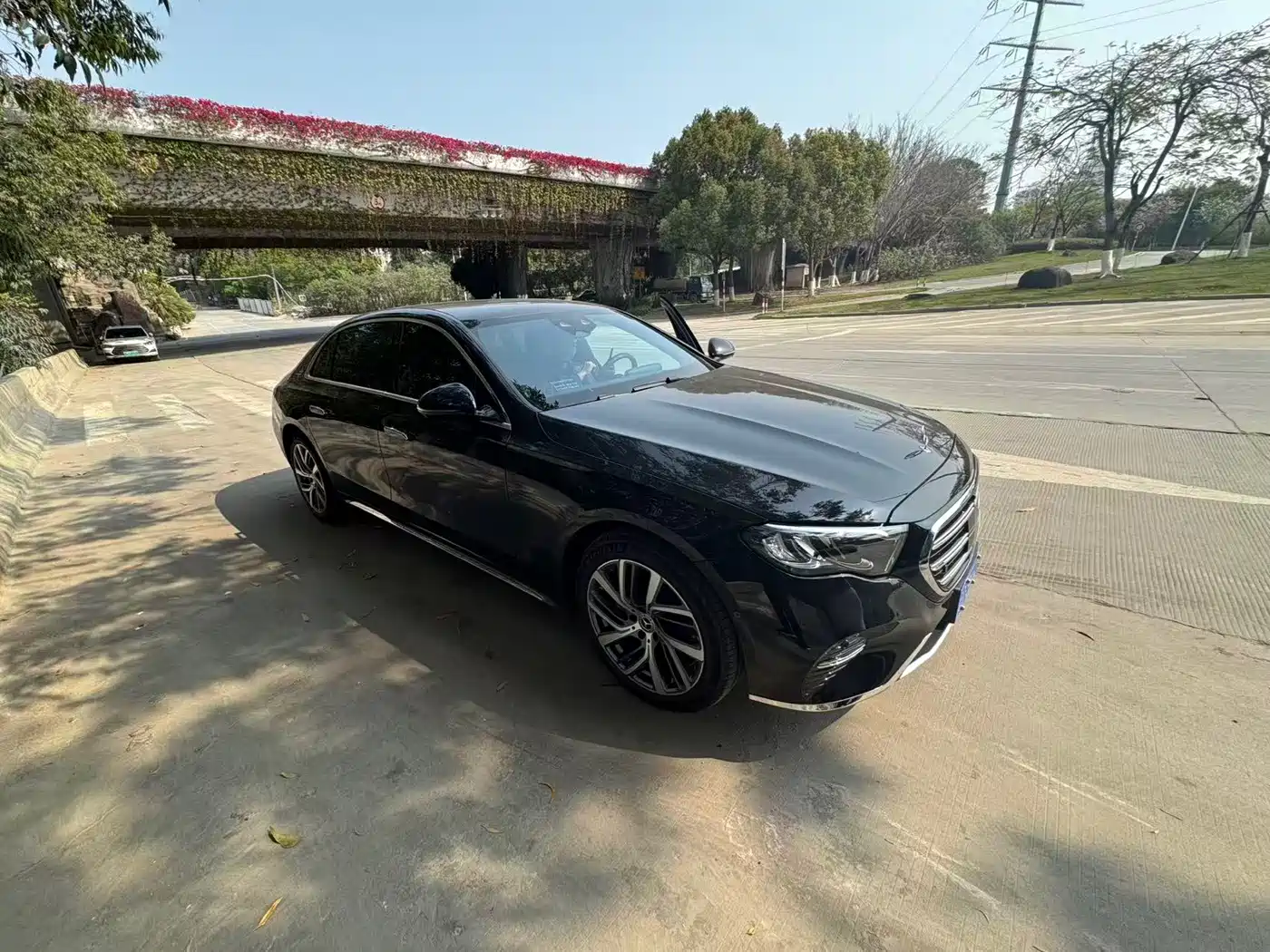 Mercedes-Benz E-Class 2025 E 300 L Fashion фото 3
