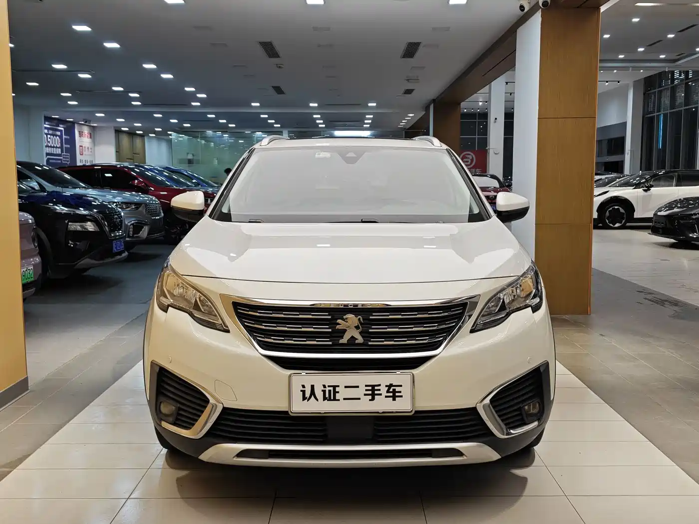 Peugeot 5008 2017 380THP 7-seat Elite Edition фото 4