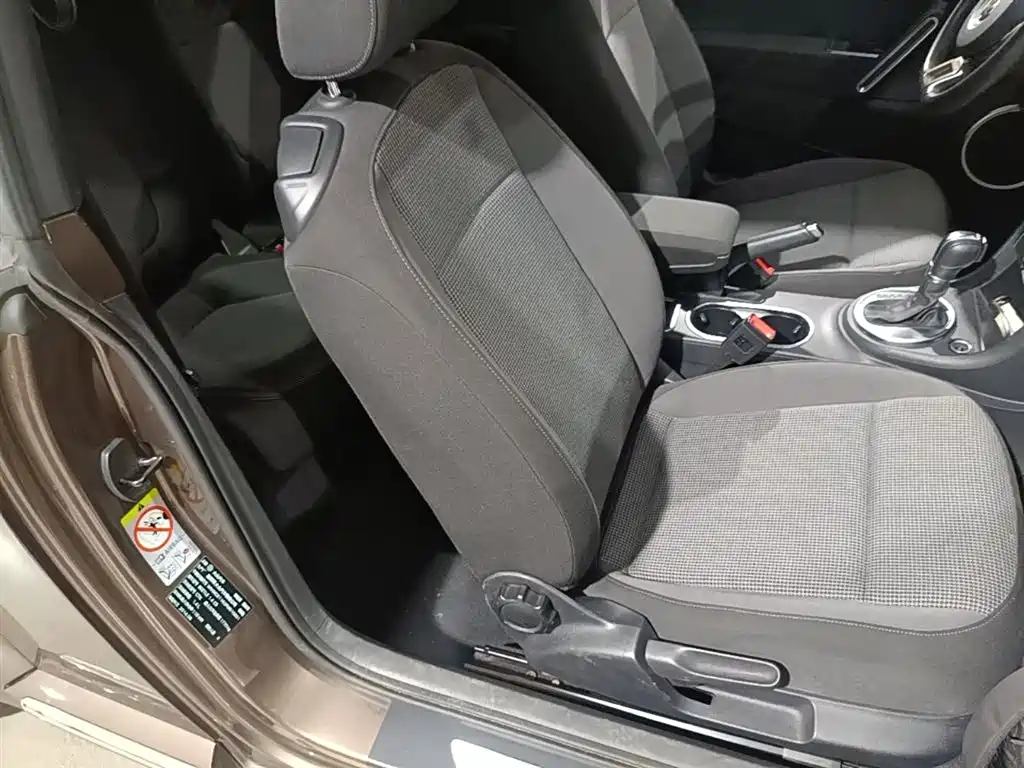 Volkswagen Beetle 2015 280TSI фото 25