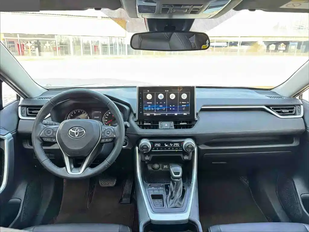 Toyota Wildlander 2022 2.0L CVT FWD Luxury Edition фото 13