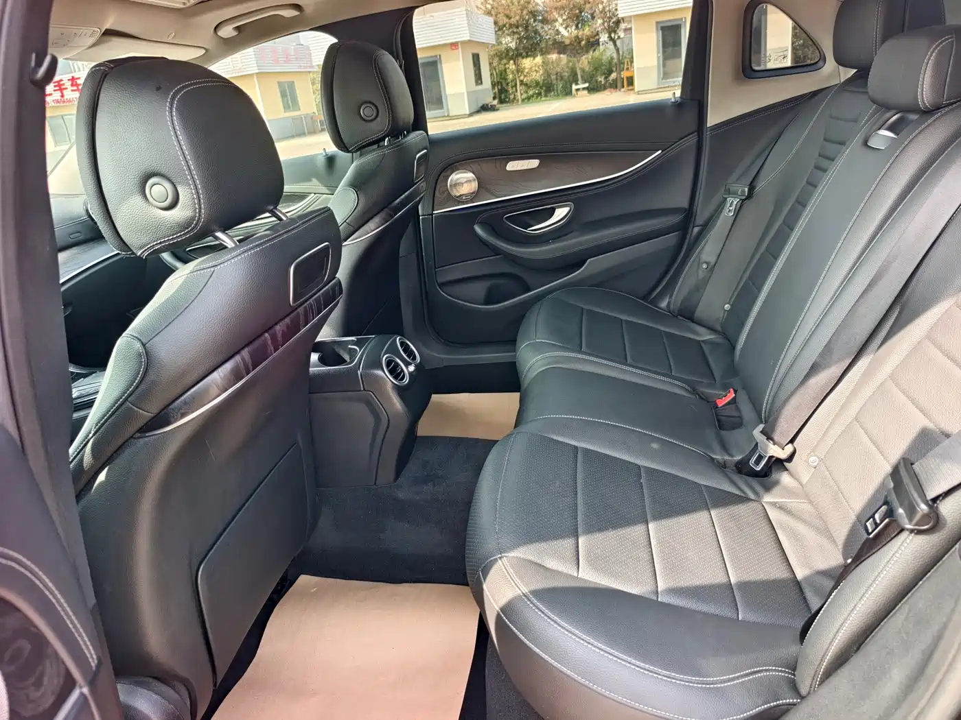 Mercedes-Benz E-Class 2016 E 200 L Sport Type фото 9