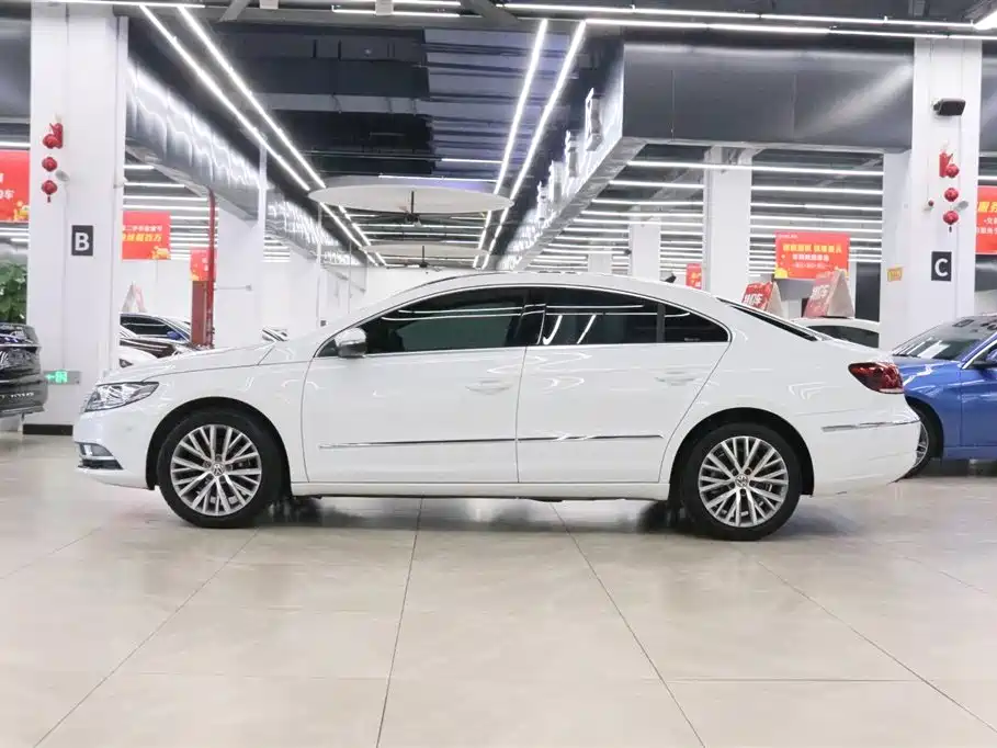 Volkswagen FAW-Volkswagen CC 2018 1.8TSI Luxury фото 2