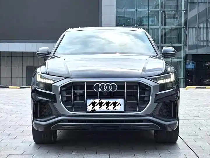 Audi Q8 2022 55 TFSI Luxury Dynamic фото 2