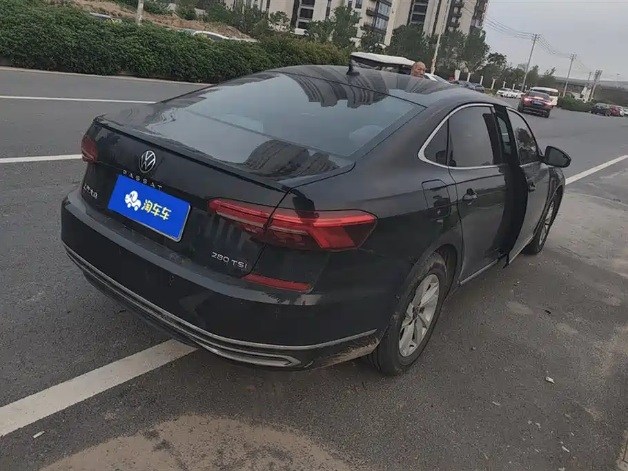 Volkswagen Passat 2020 Facelift 280TSI Business Version China VI фото 3
