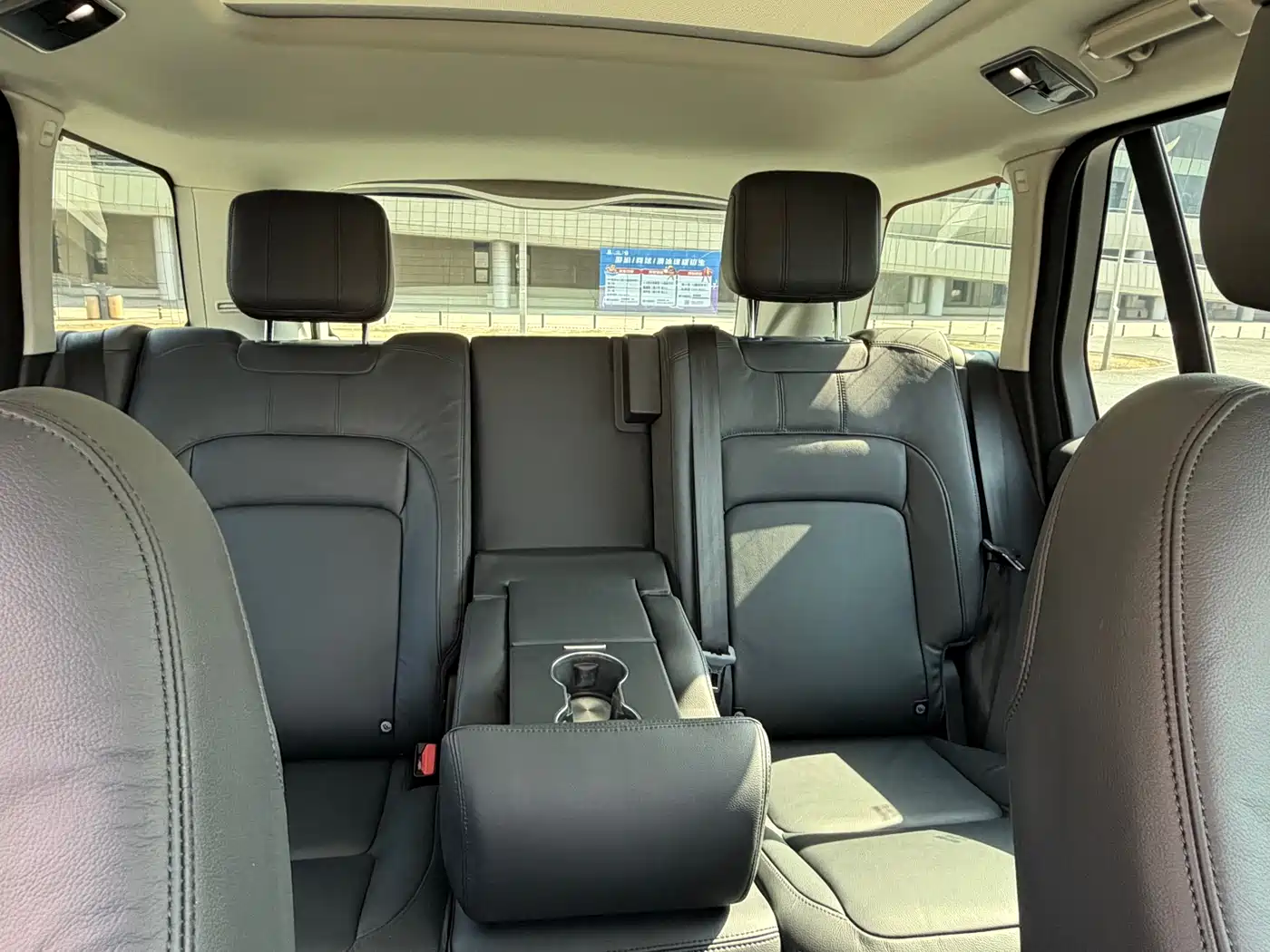 Land Rover Range Rover 2022 3.0 L6 360PS Golden Age Edition фото 20
