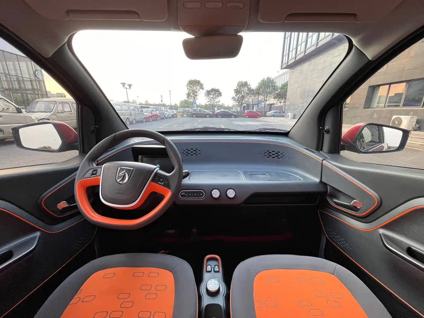 BAOJUN E100