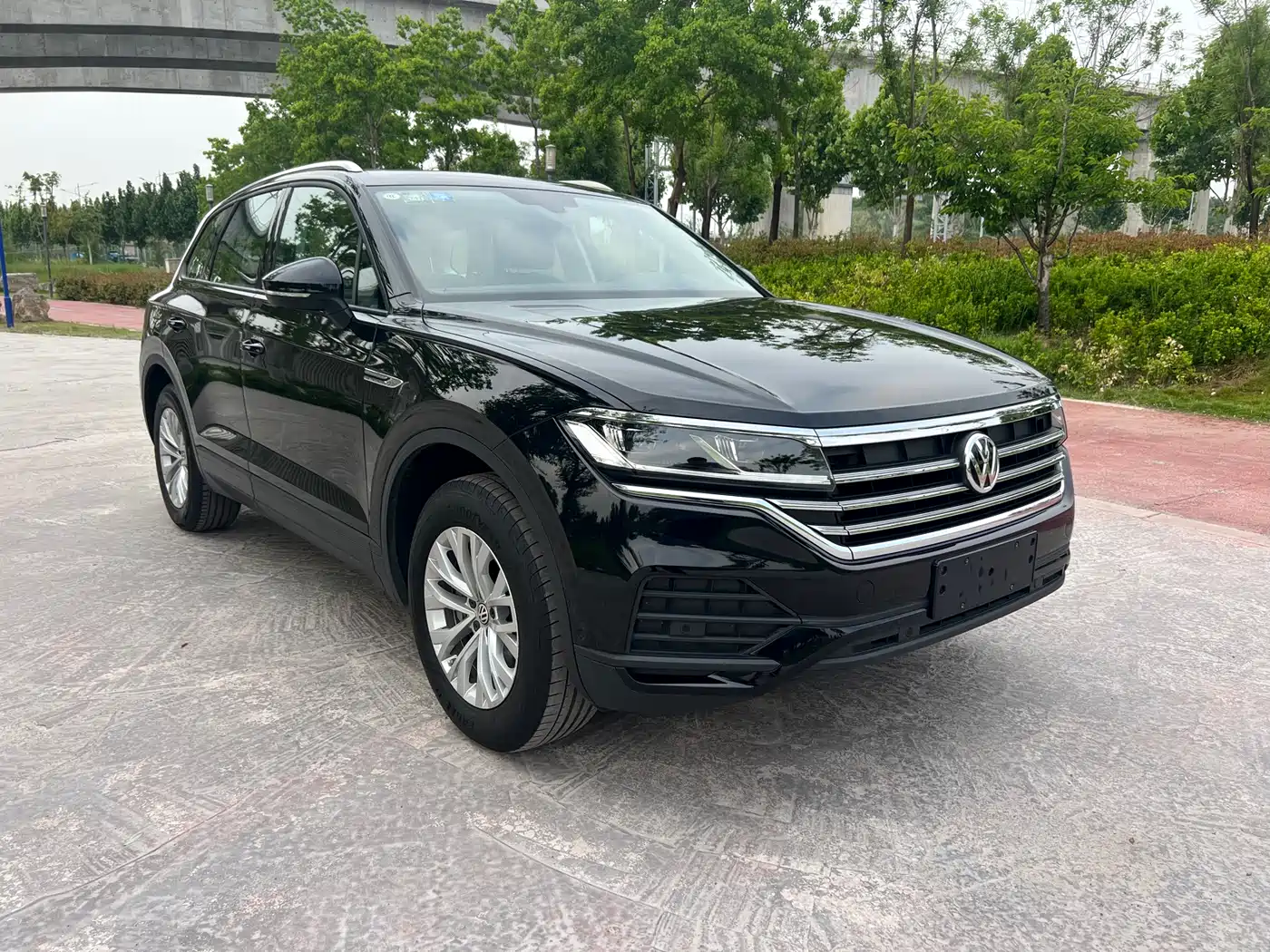 Volkswagen Touareg 2019 2.0TSI Pilot Edition China VI фото 7