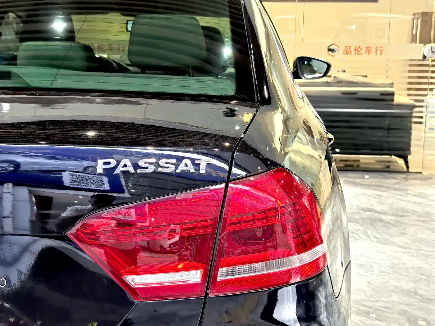 Фото 13 - Volkswagen Passat