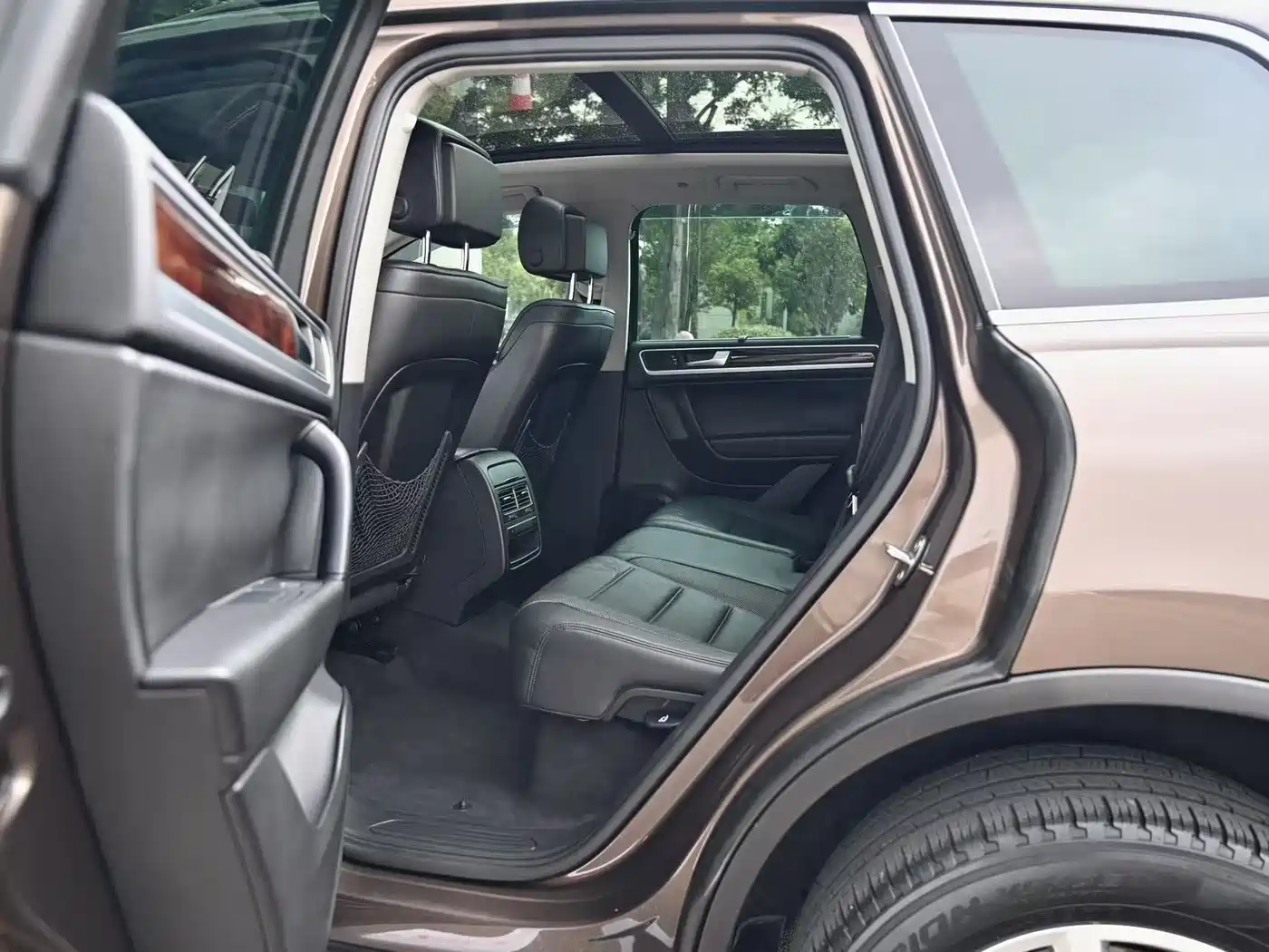 Volkswagen Touareg 2011 3.0TSI Luxury фото 18