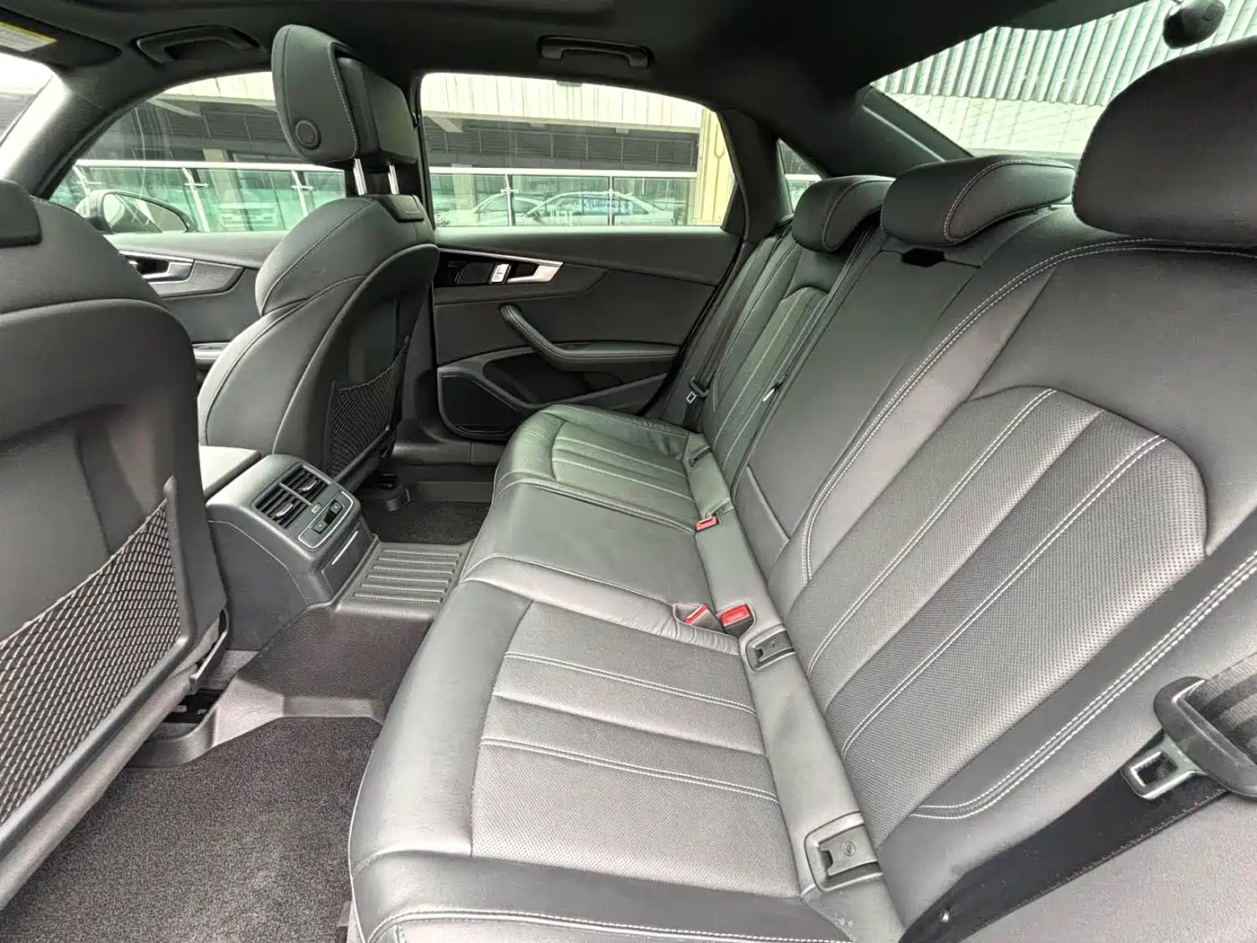 Фото 7 - Audi A4L