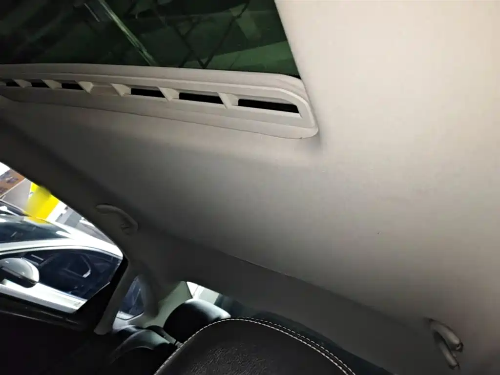 Volkswagen Passat 2017 330TSI DSG Prestige фото 18