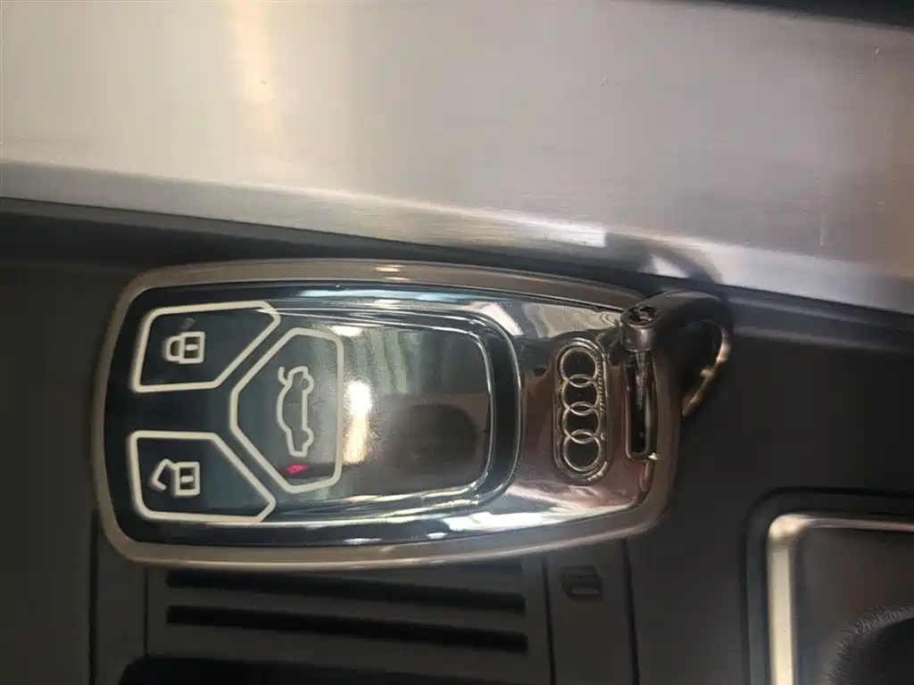 Audi A4L 2020 40 TFSI Fashion Dynamic Edition фото 9
