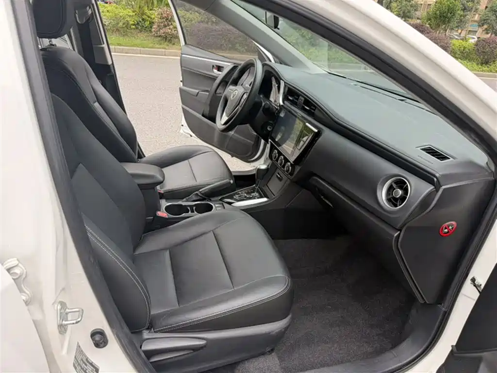 Toyota Corolla 2017 Facelift 1.2T S-CVT GL фото 14