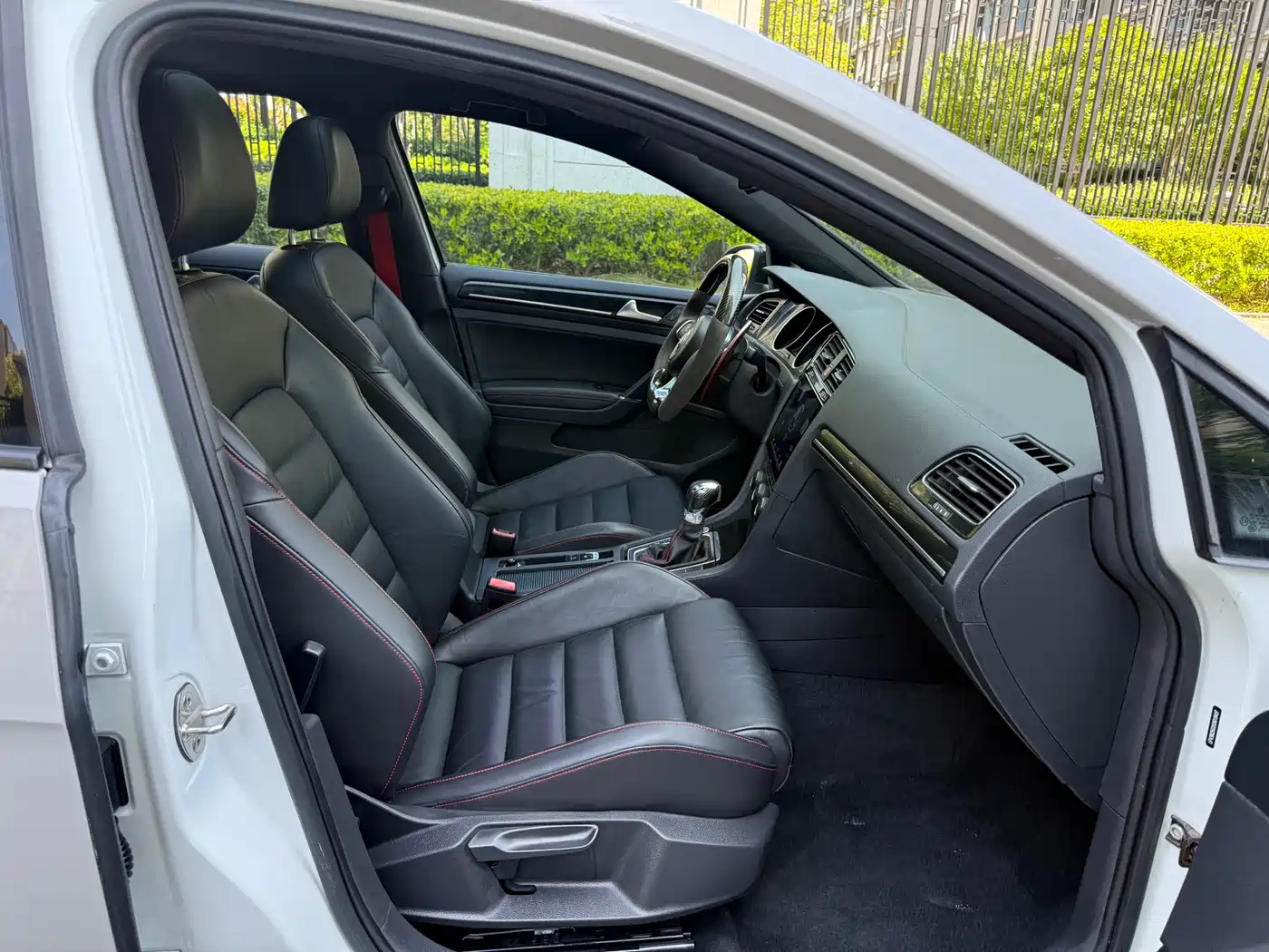 Volkswagen Golf GTI 2016 2.0TSI GTI фото 16