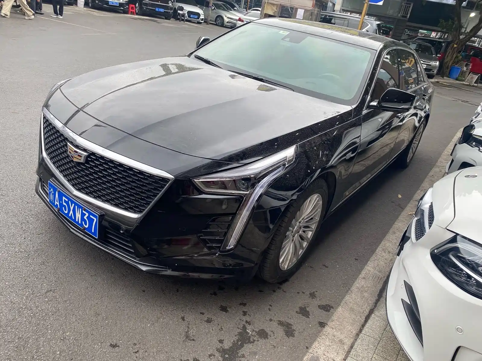 Фото 1 - Cadillac CT6