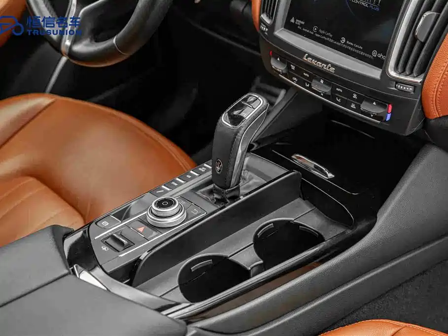 Maserati Levante 2019 3.0T Standard Edition China VI фото 19