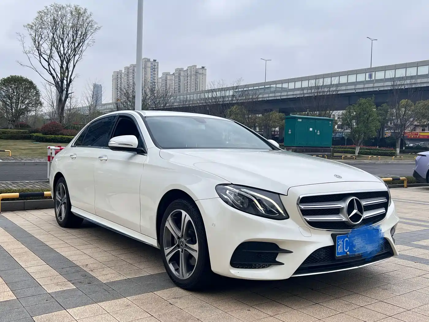 Mercedes-Benz E-Class 2018 Facelift E 200 L Sport фото 4