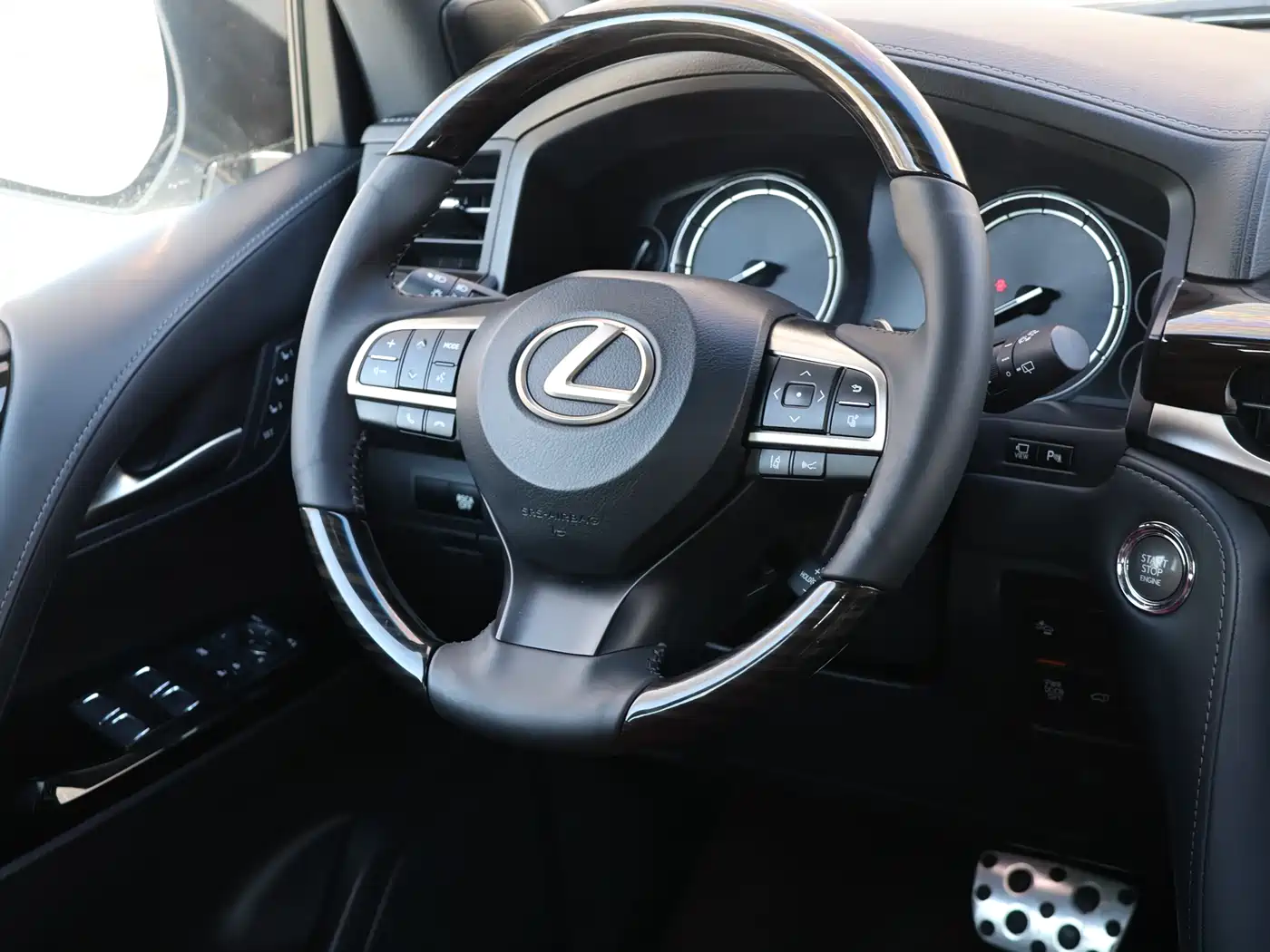 Lexus LX 2019 570 Peak Special Edition фото 20