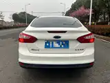 Фото 5 - Ford Focus