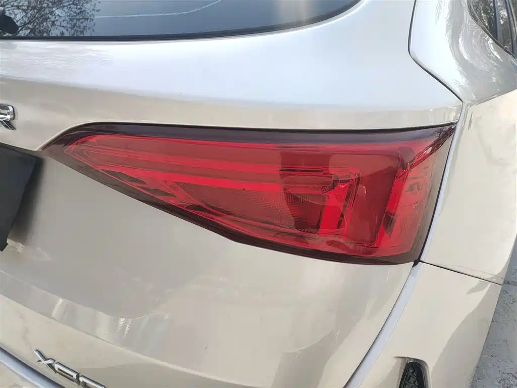 Jetour X90 2019 2019 1.5T Auto Smart 6-seater China V