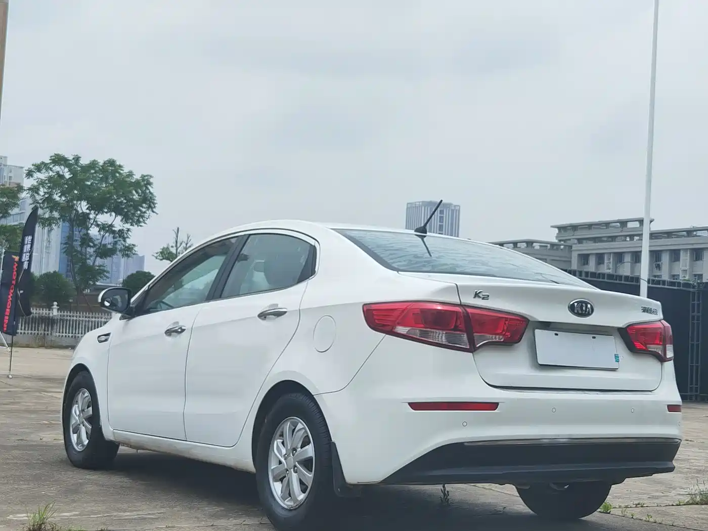Kia K2 2015 Sedan 1.4L MT GLS фото 4