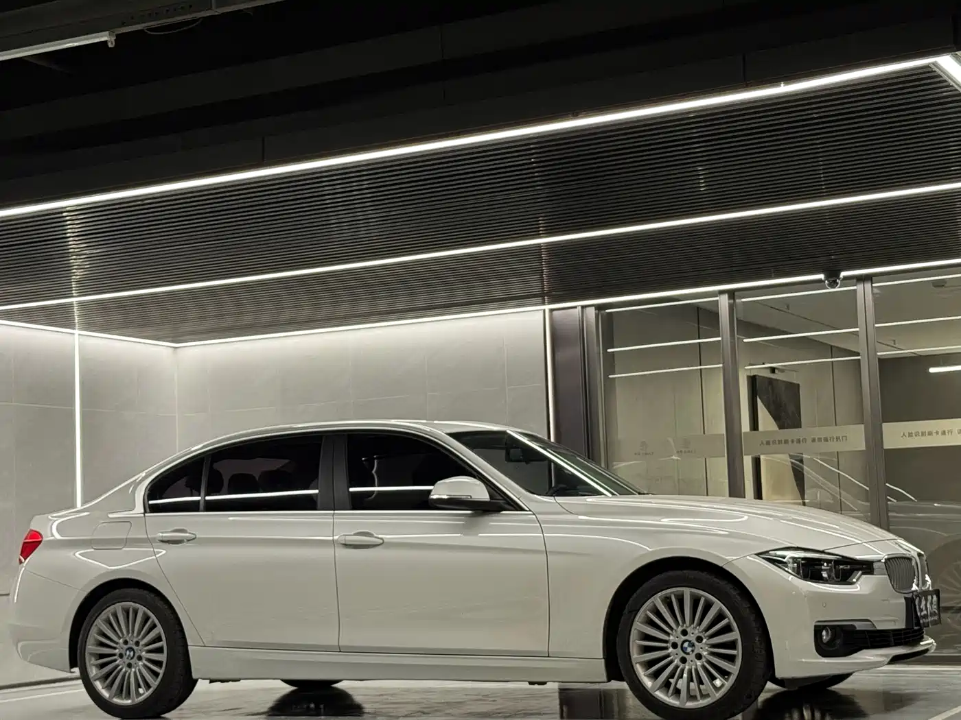 BMW 3 Series 2017 320Li Fashion фото 18