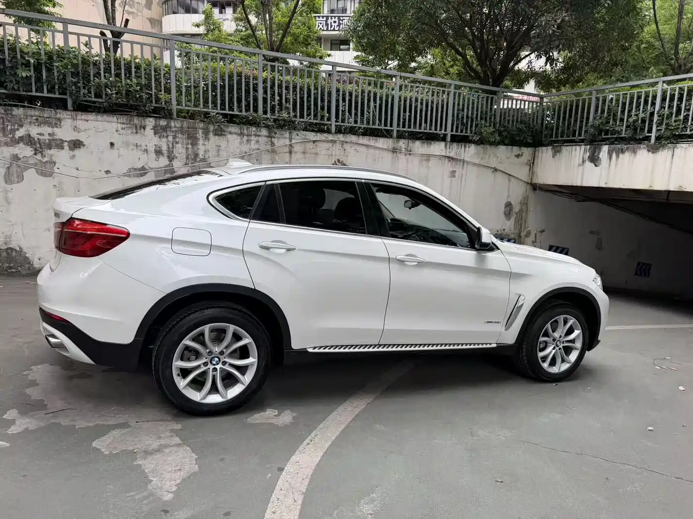 BMW X6 2015 xDrive28i фото 15