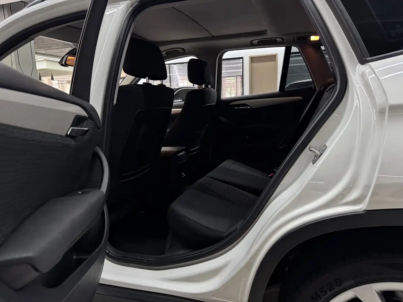 BMW X1 2013 sDrive18i Fashion фото 11