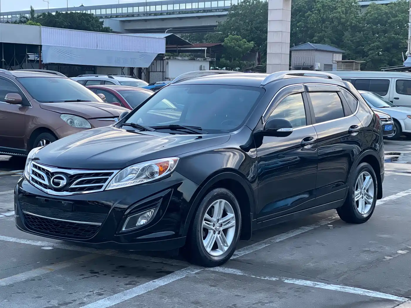 GAC Trumpchi Trumpchi GS5 2012 2.0L Automatic 2WD Luxury