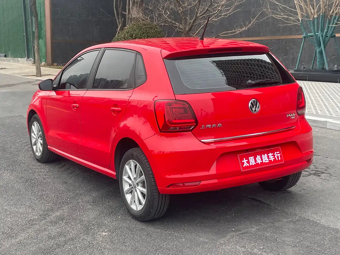 Volkswagen Polo 2016 1.6L Automatic Luxury фото 6