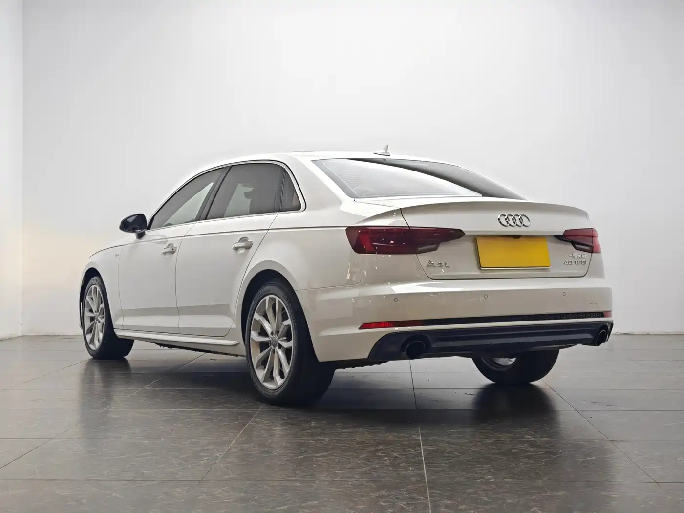 Audi A4L 2018 30th Anniversary 40 TFSI Fashion фото 4