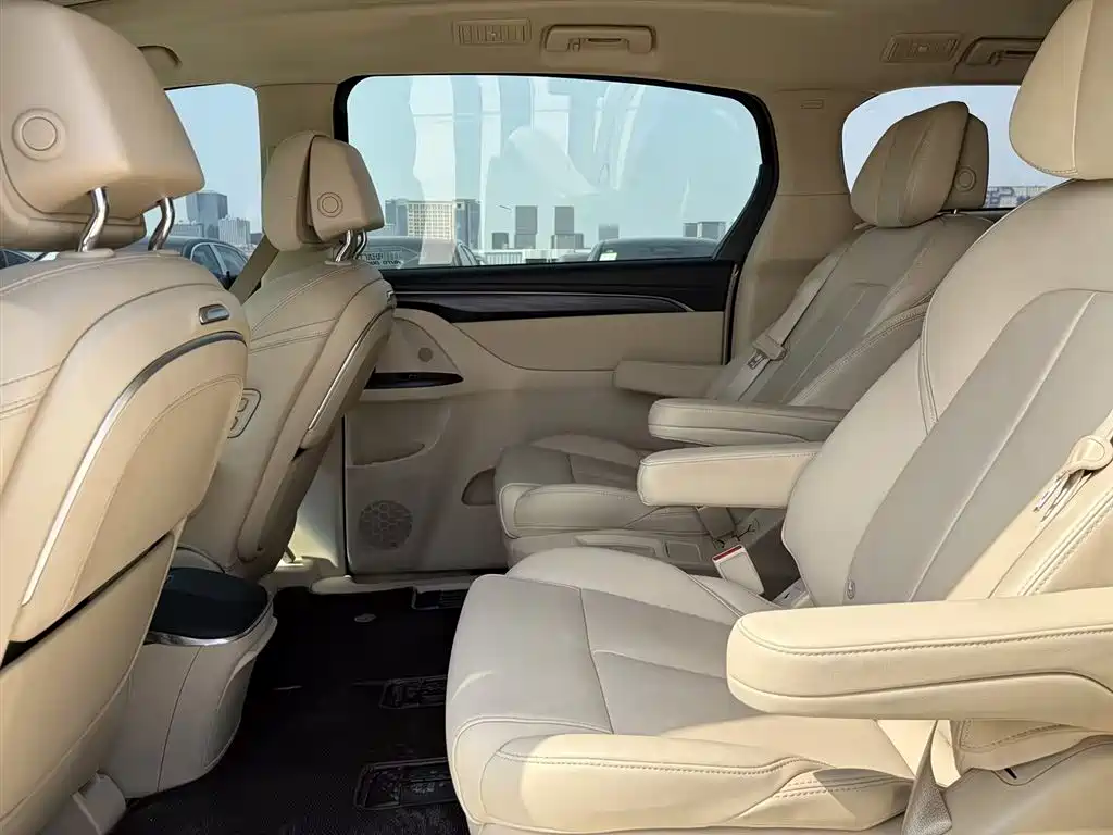 Buick GL8 2023 ES Landmaster Exclusive фото 13