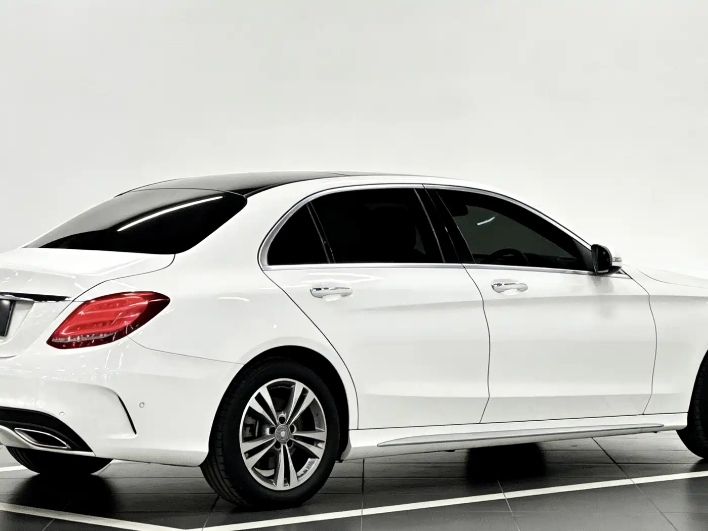 Mercedes-Benz C-Class 2016 C 200 L Sport фото 6