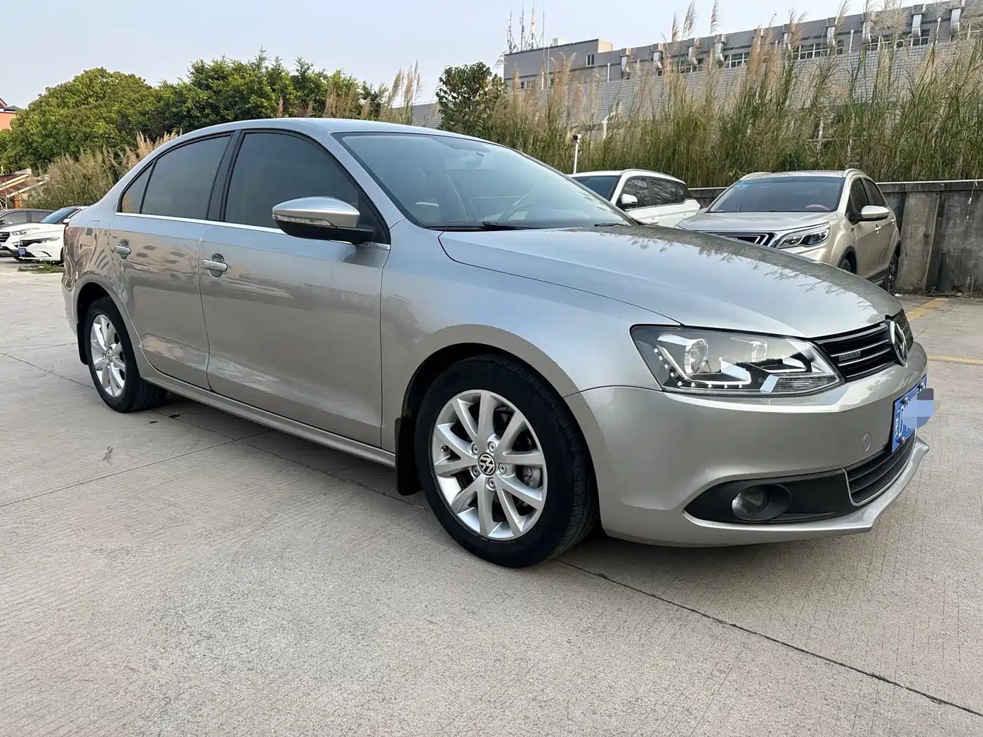 Volkswagen Sagitar 2012 Model 1.6L Automatic Fashion фото 3