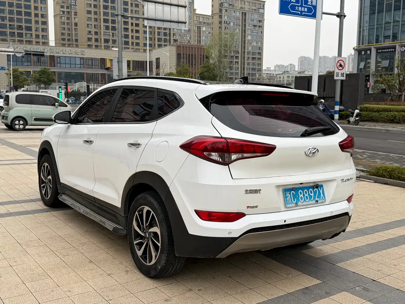 HYUNDAI TUCSON