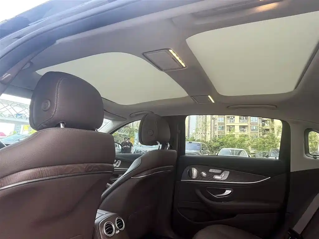 MERCEDES-BENZ E-CLASS