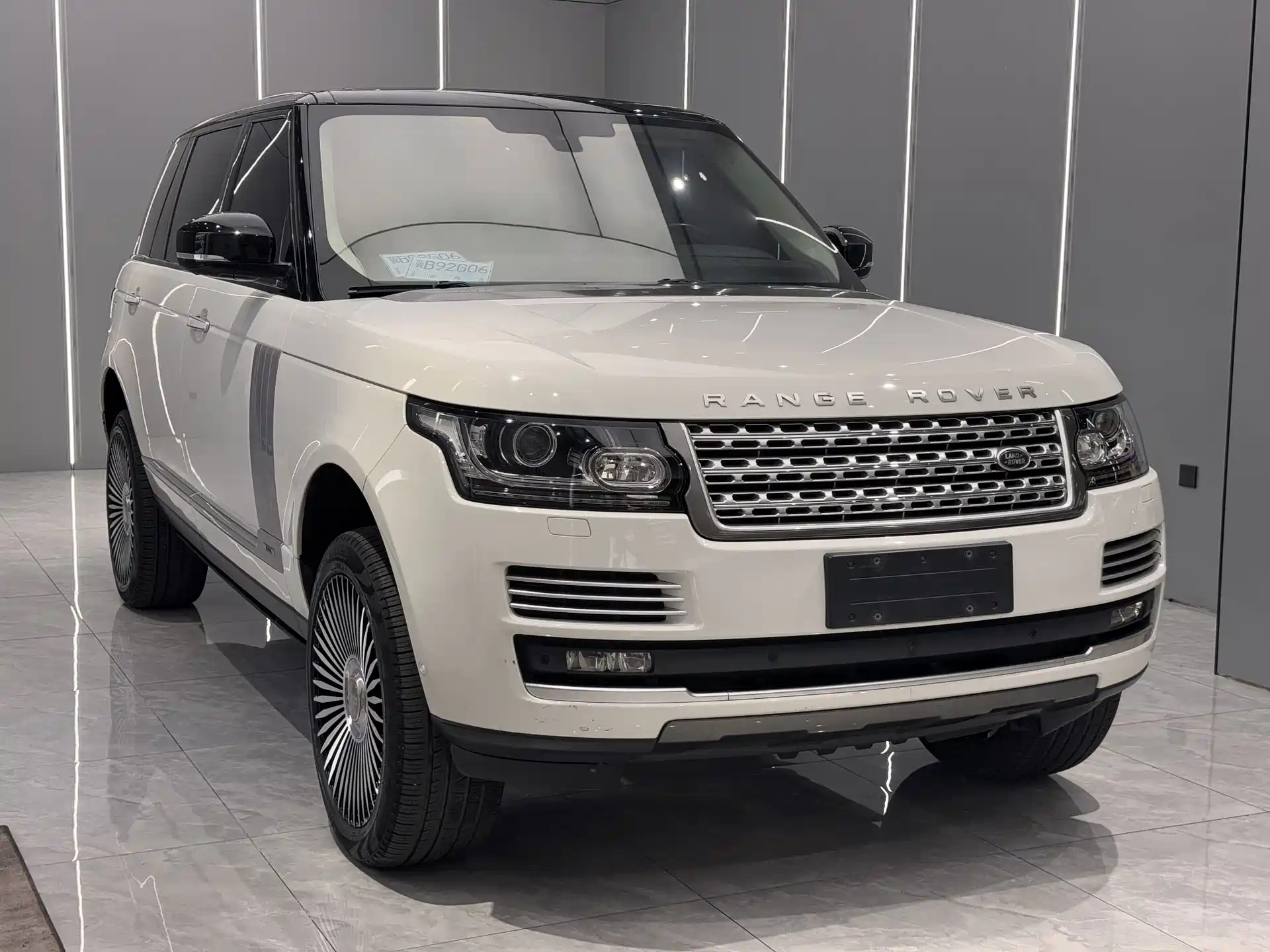 Фото 3 - Land Rover Range Rover