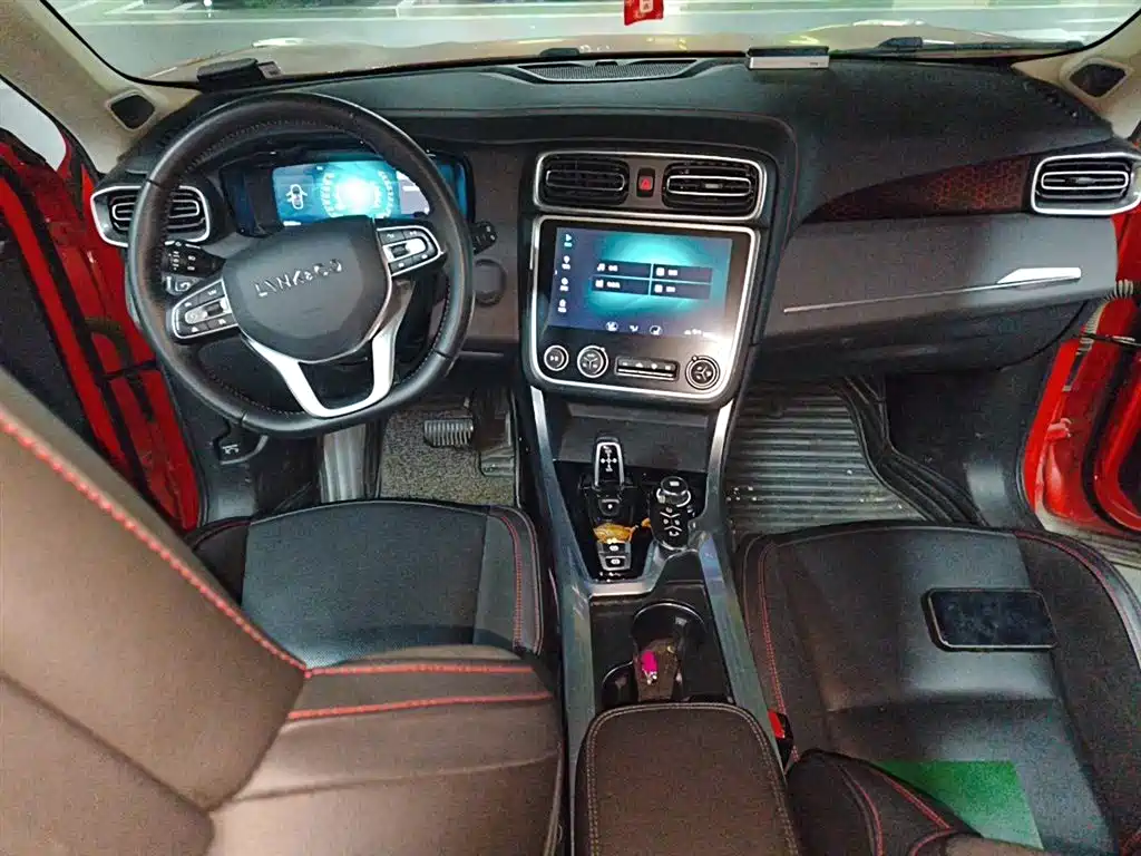 Lynk & Co 01 2017 2.0T AWD Pro фото 13