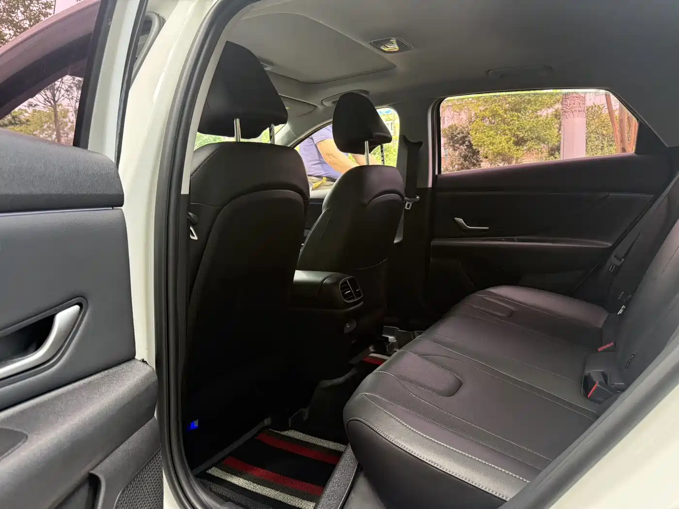 Hyundai Elantra 2022 1.5L CVT GLX Elite Edition фото 5
