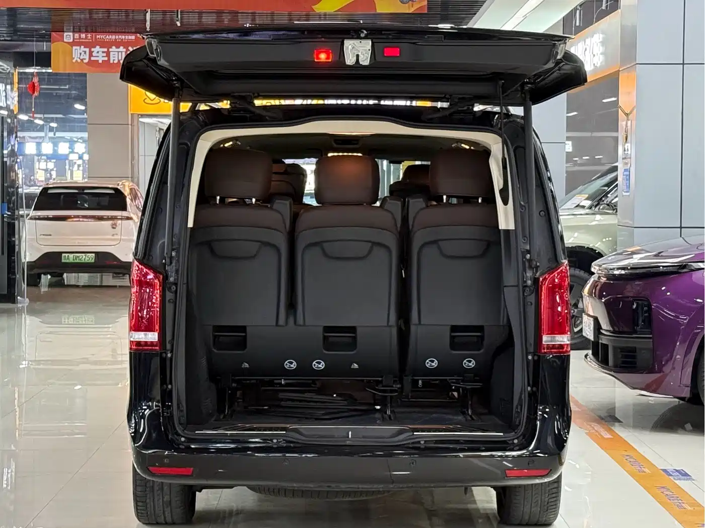 Mercedes-Benz V-Class 2022 V 260 L Long Wheelbase Prestige Edition фото 7