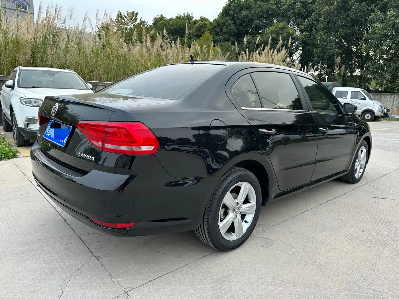 Volkswagen Lavida 2017 1.6L Automatic Trend Edition фото 7
