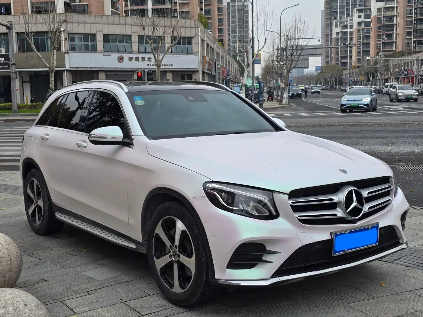 Mercedes-Benz GLC 2018 GLC 260 4MATIC Luxury фото 3