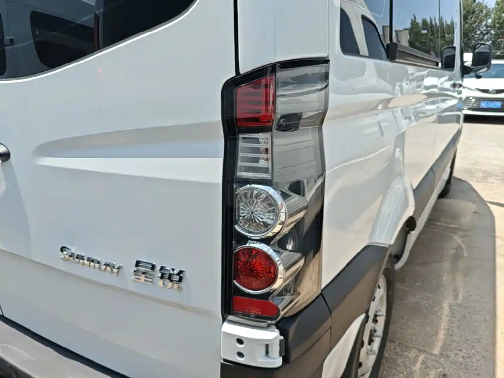 JAC Motors Star锐 2023 2022 2.0T Fuel King PLUS Express Edition Medium Wheelbase 5-6 Seater HFC4DB3-2E4