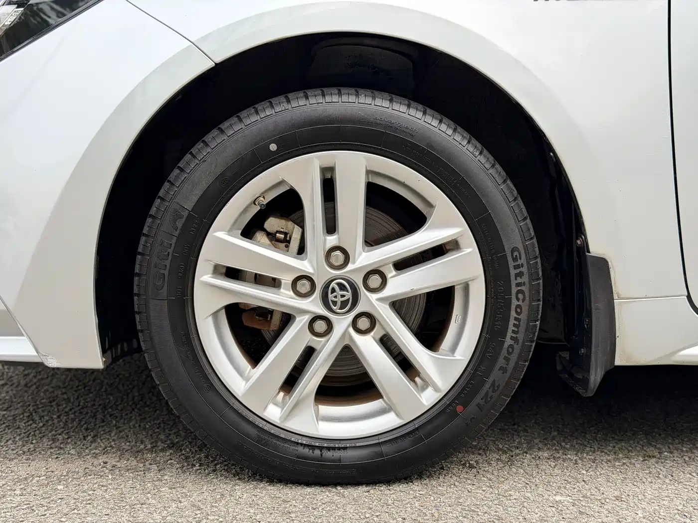 Toyota Levin 2021 Dual Hybrid 1.8H E-CVT Leading Edition фото 5